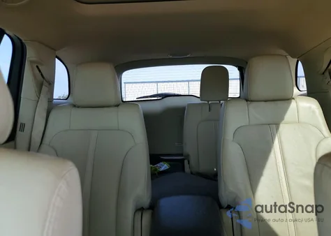 2014 Lincoln Mkt z USA, uszkodzony, nr VIN 2LMHJ5AT9EBL56426